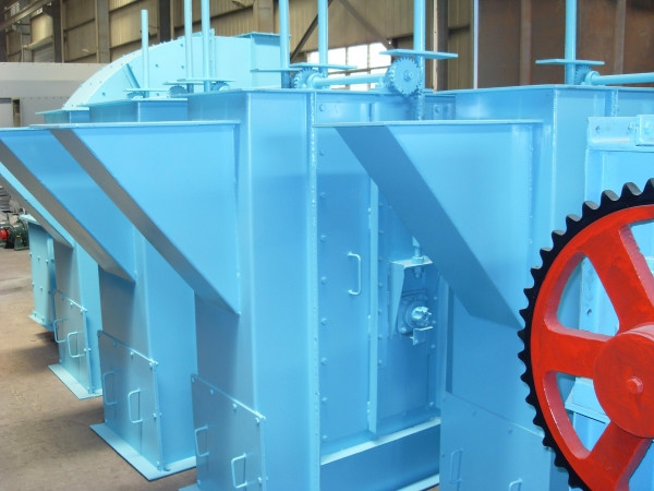 斗式提升機在運行時如果異常響動，其原因不外乎如下幾種(斗式提升機在運轉過程中,操作人員注意)