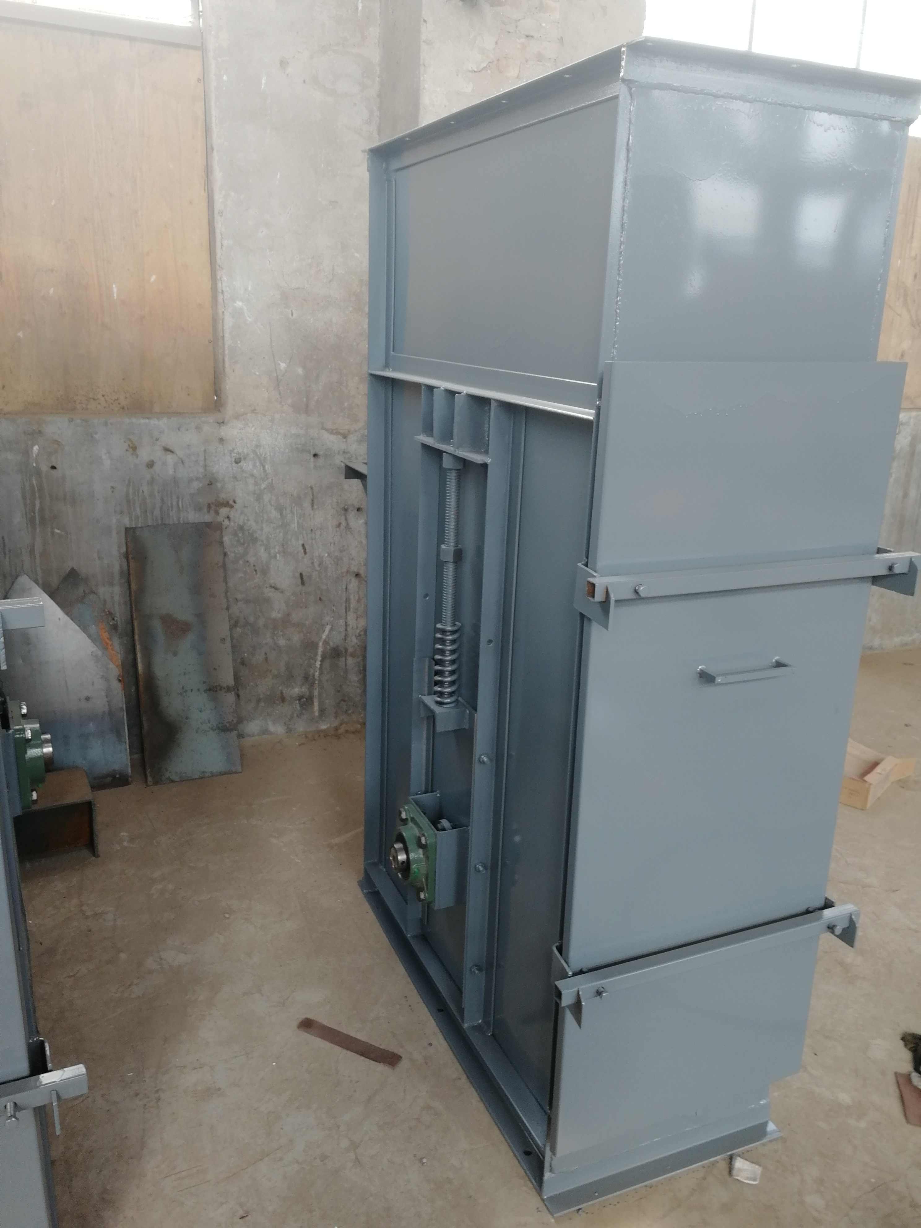 環(huán)鏈TH系列斗式提升機的現(xiàn)場安裝詳細(xì)步驟流程